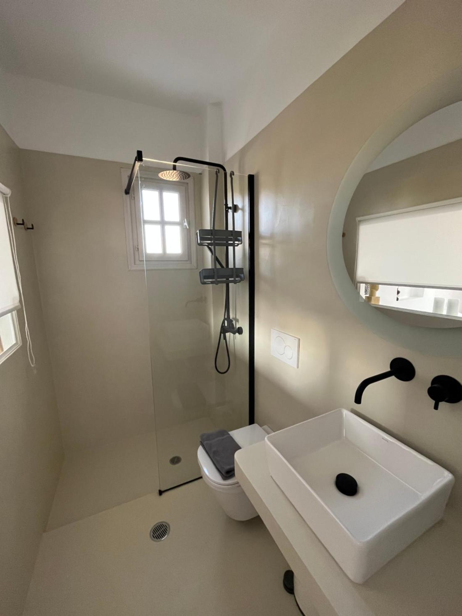 Akrolithos Apartment *